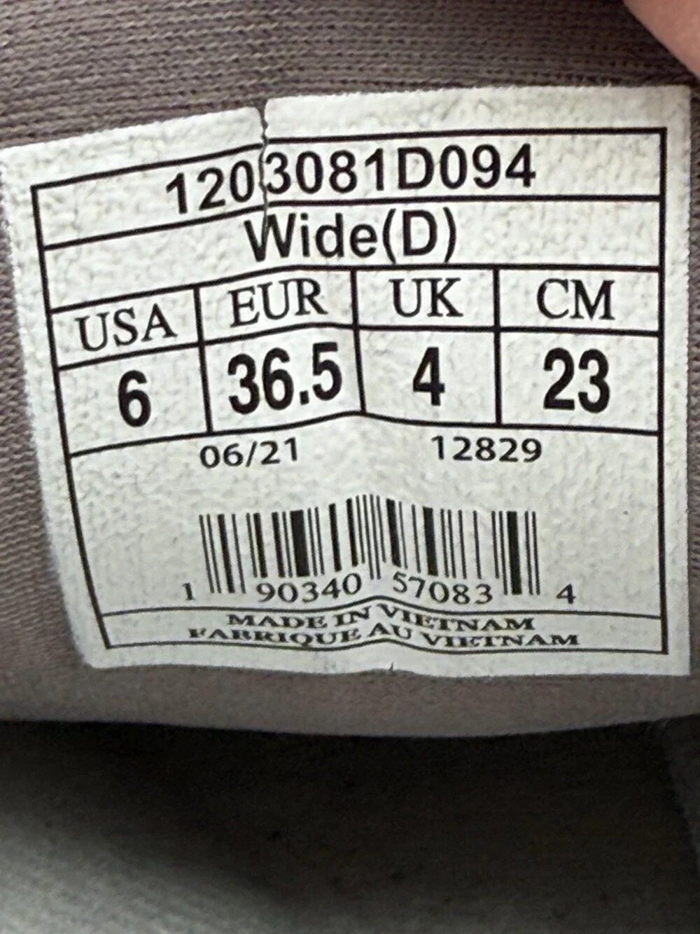 N/A 6d gray top