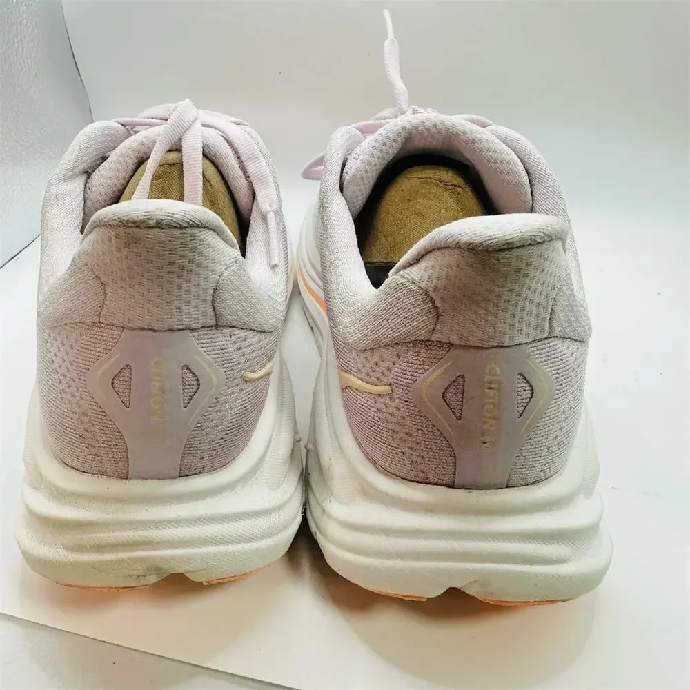 Hoka One One training stay
