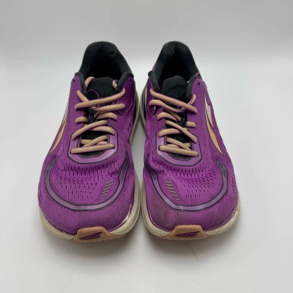 Altra paradigm women