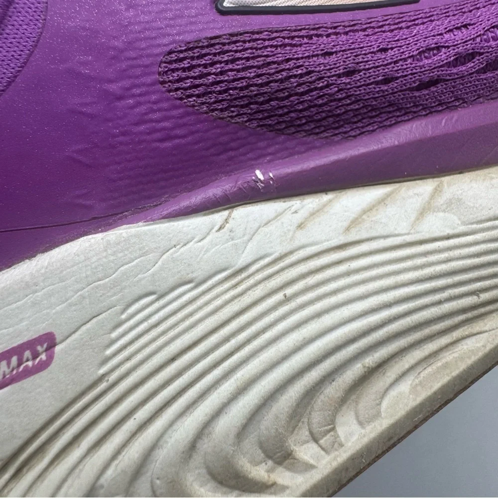 Altra paradigm women