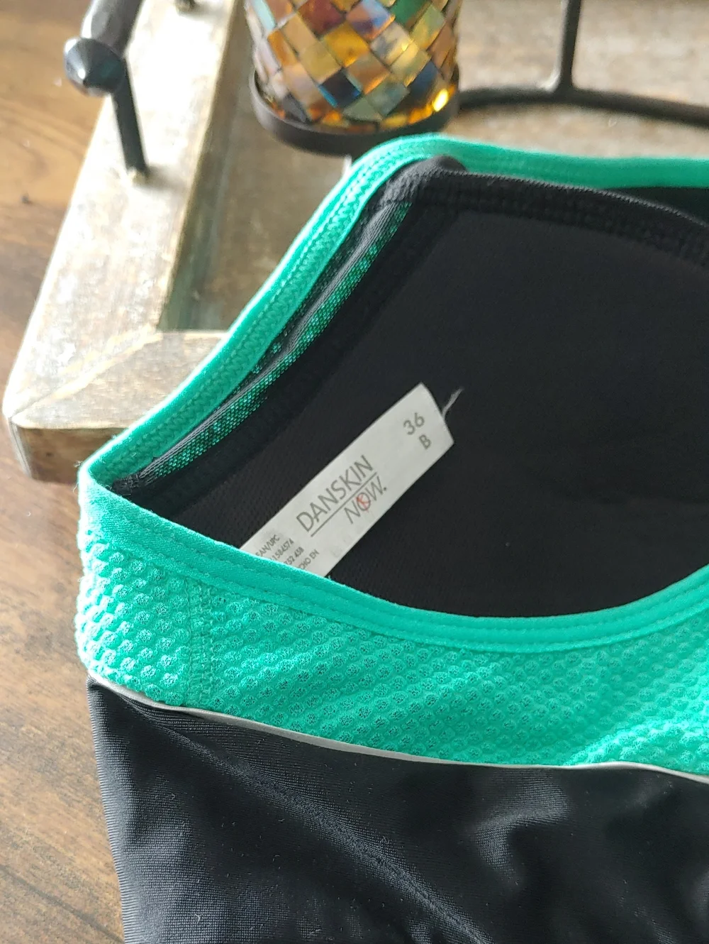 Like New Danskin 36B Blue/green Cross Strap Padded Wirefree Sports bra