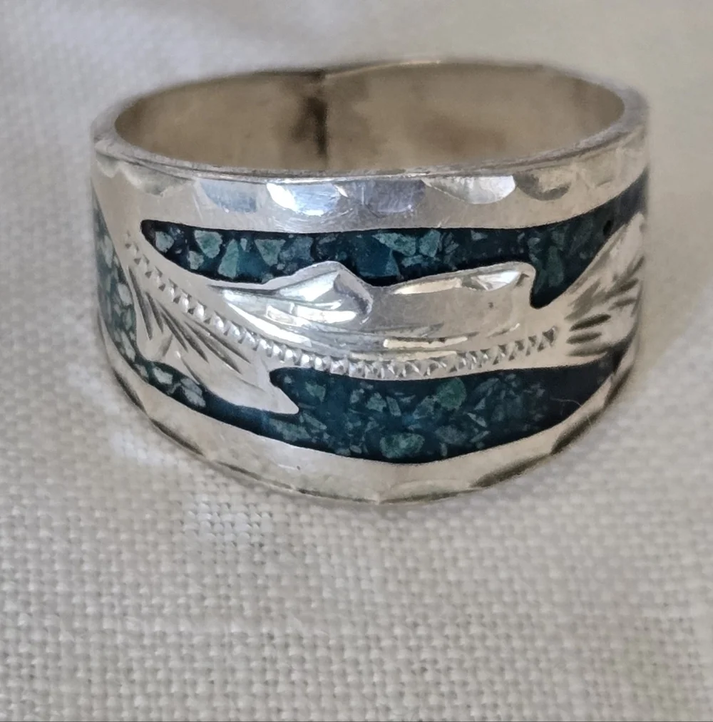 Sterling stunning accent