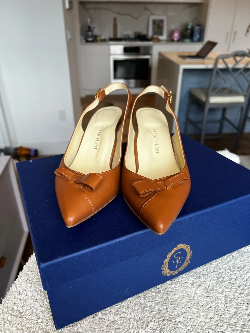 Sarah Flint accent brown pointed