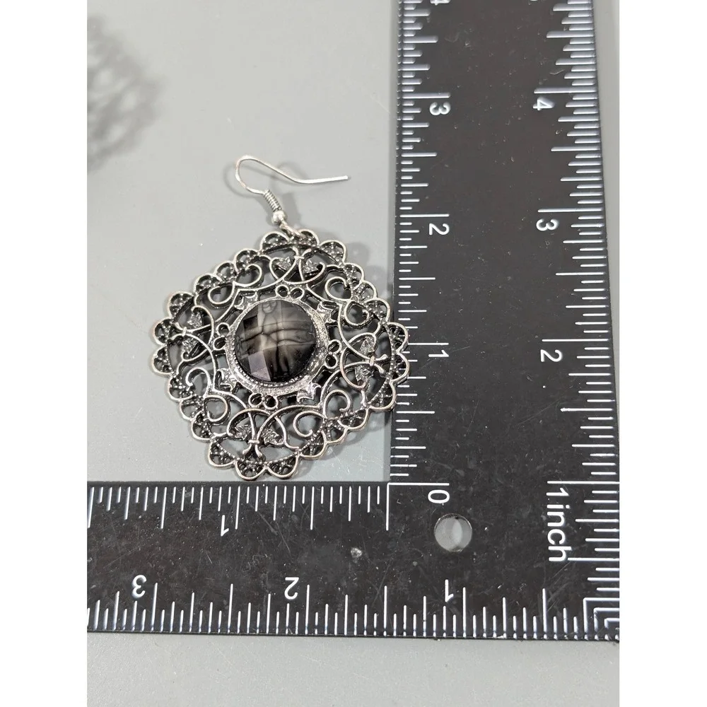 The Unbranded Brand silver tone