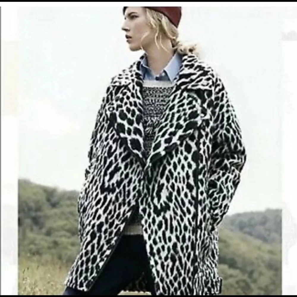 🖤🤍Banana Republic Snow Leopard Cocoon Coat XS/S NWT