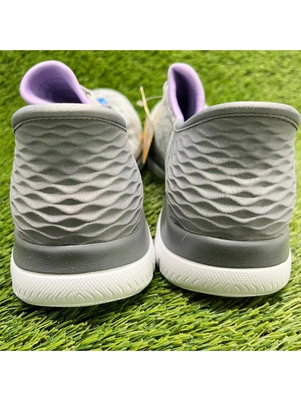 Skechers please review