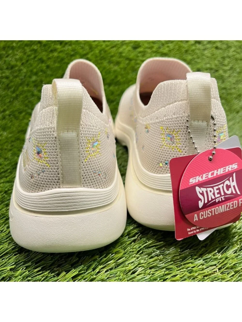 Skechers please review