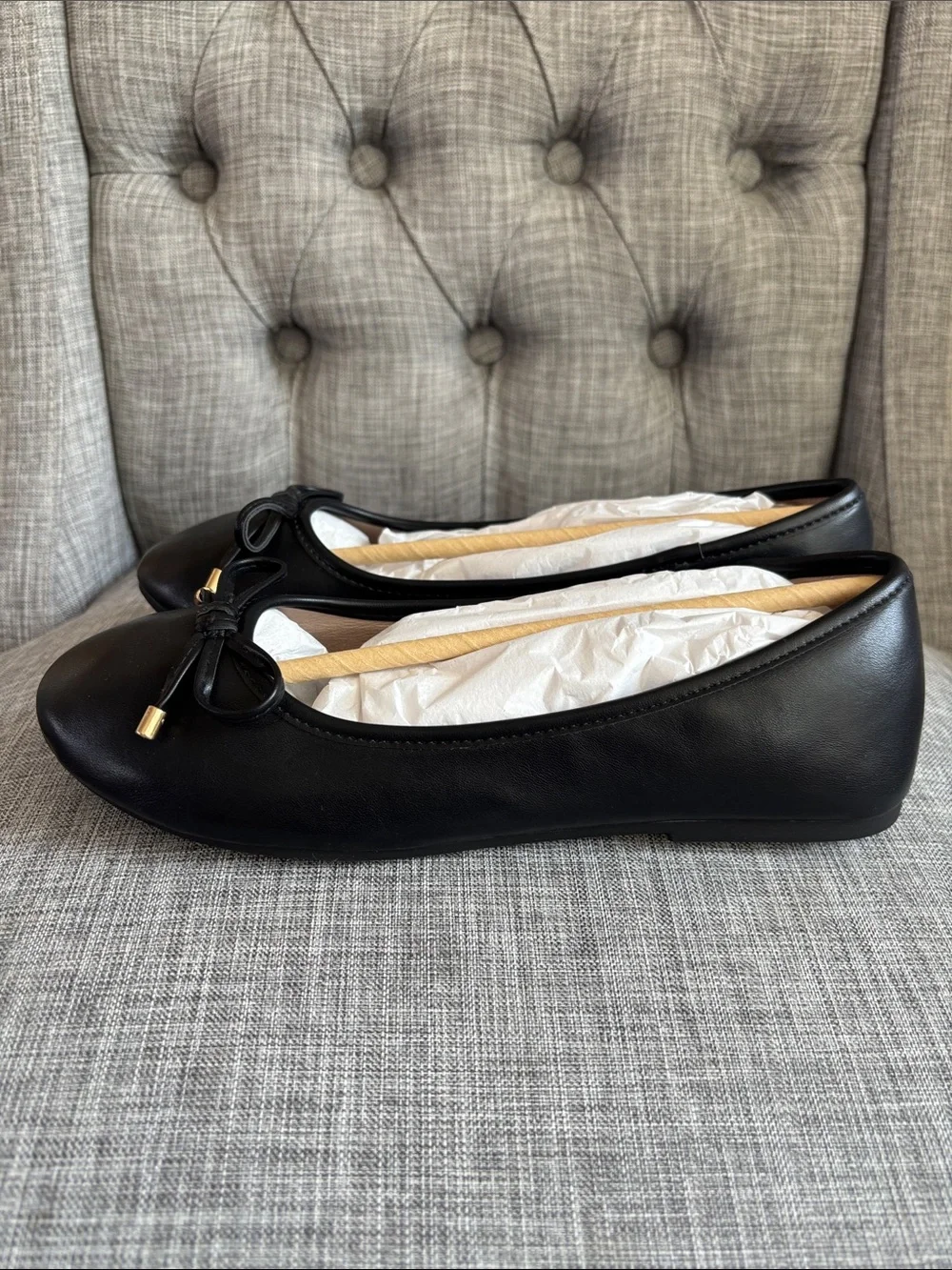 Women's Black Leather Ballet Flats with Bow Accent