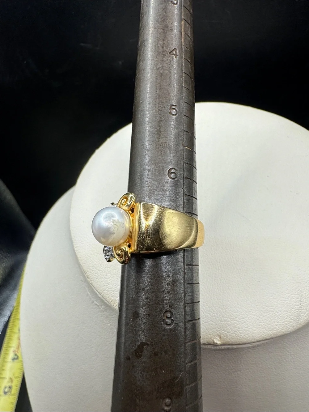 925 Sterling Silver adds pavé setting