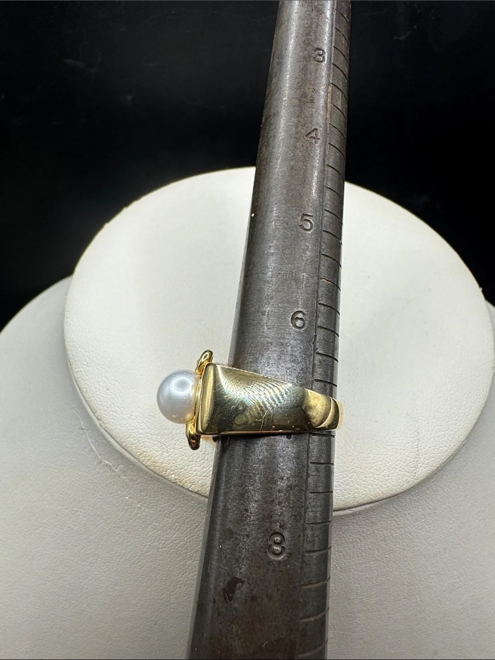 925 Sterling Silver elegance delivers elevating