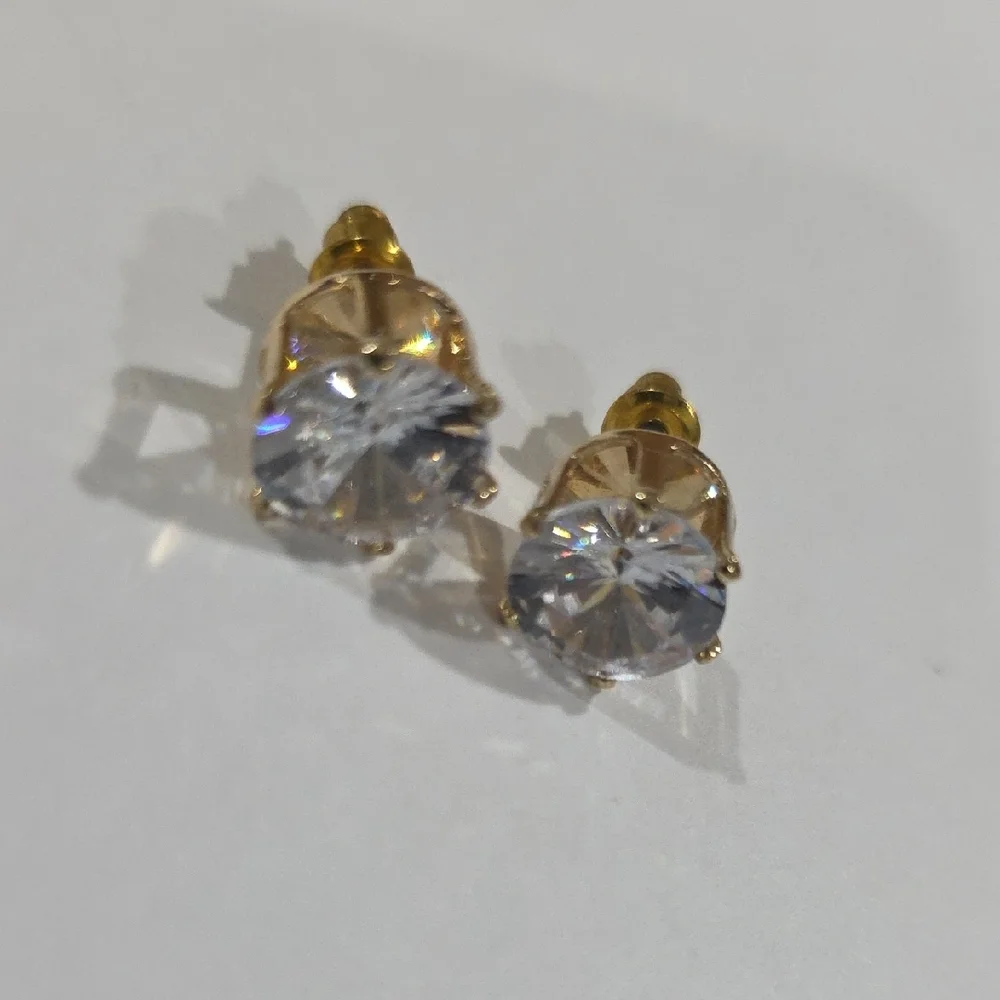 Gold Clear Crystal Stud Earrings – Sparkling Elegant Women’s Fashion Jewelry-