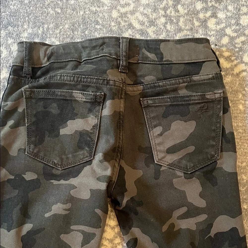 DL1961 CLOE KIDS Camo Skinny Jeans with Black Side Stripe IN VELVET SIZE 8