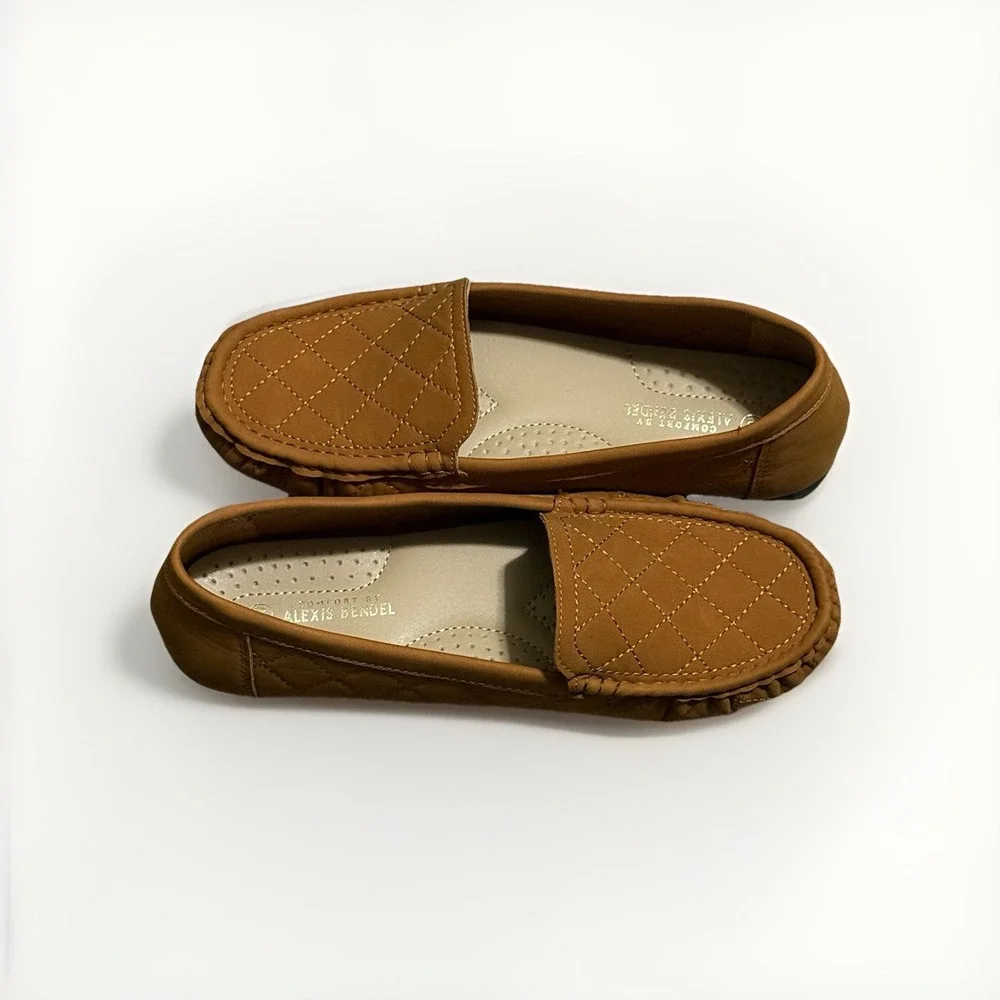 Alexis Bendel classic comfortable