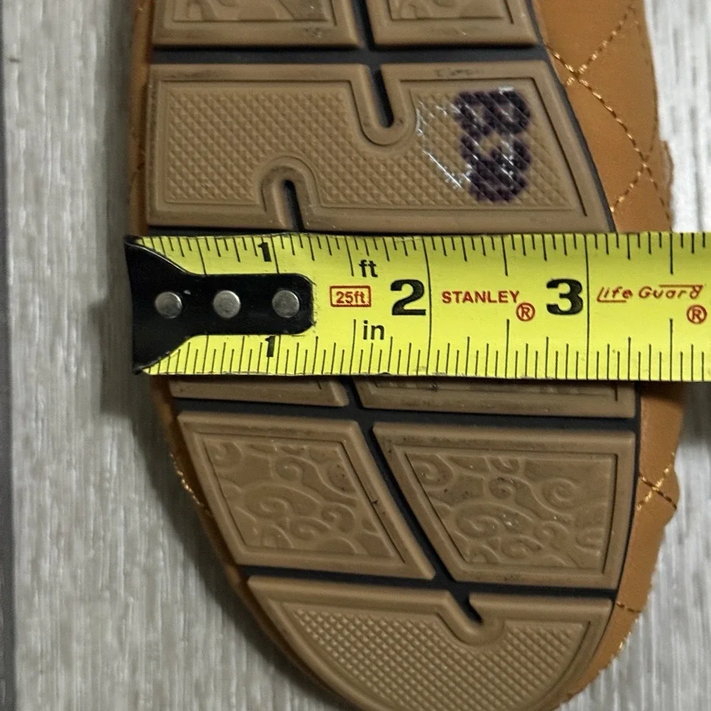 Alexis Bendel classic comfortable