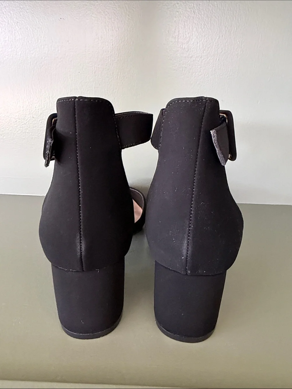 Dream Pairs Black Pointed-toe Block Heel Ankle-Strap Pumps - Size 8 - NWT