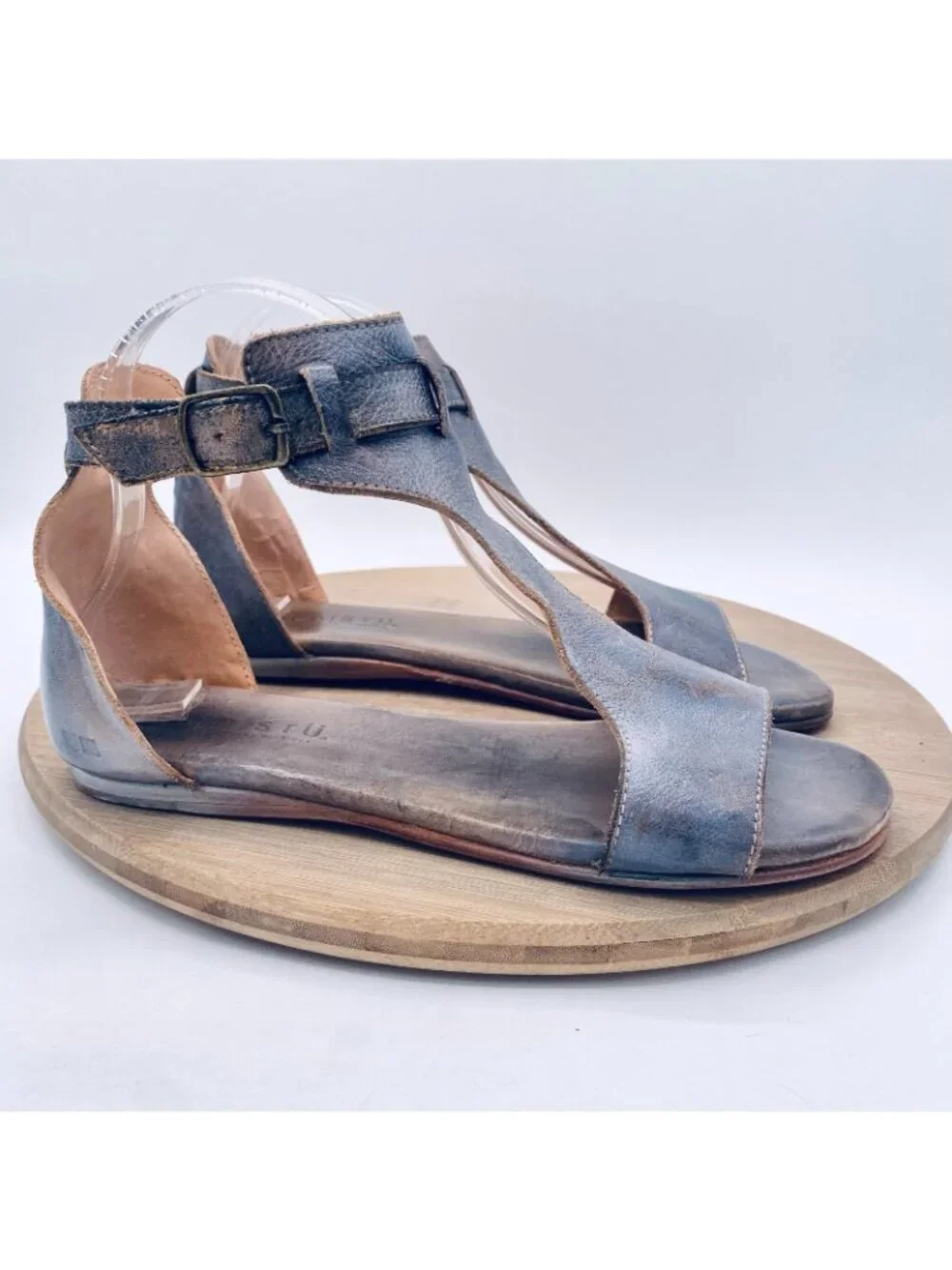 Bed|Stü bed|stu sandals