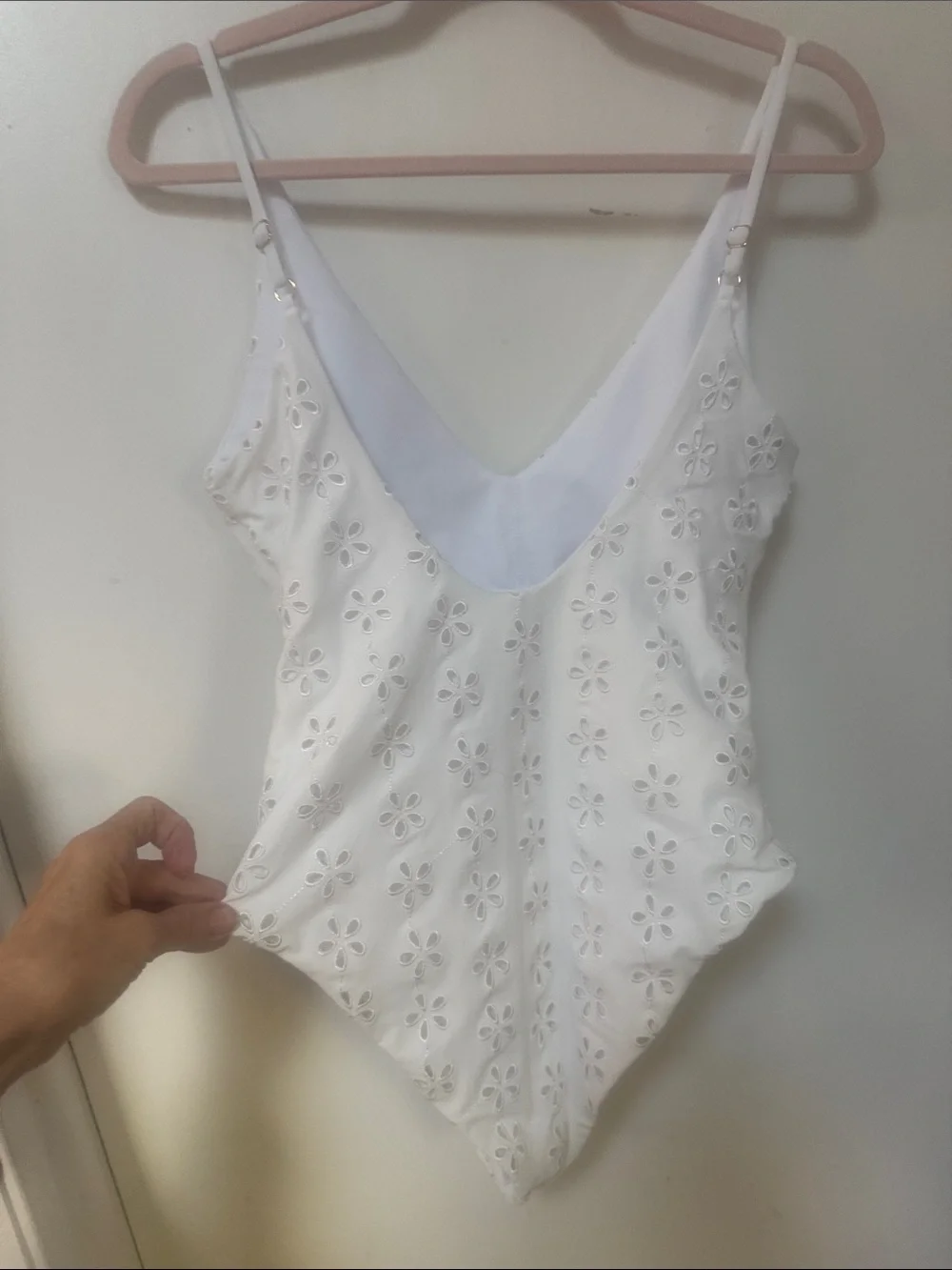 Beach Riot Reese White Eyelet V-Neck One-Piece Swimsuit Medium