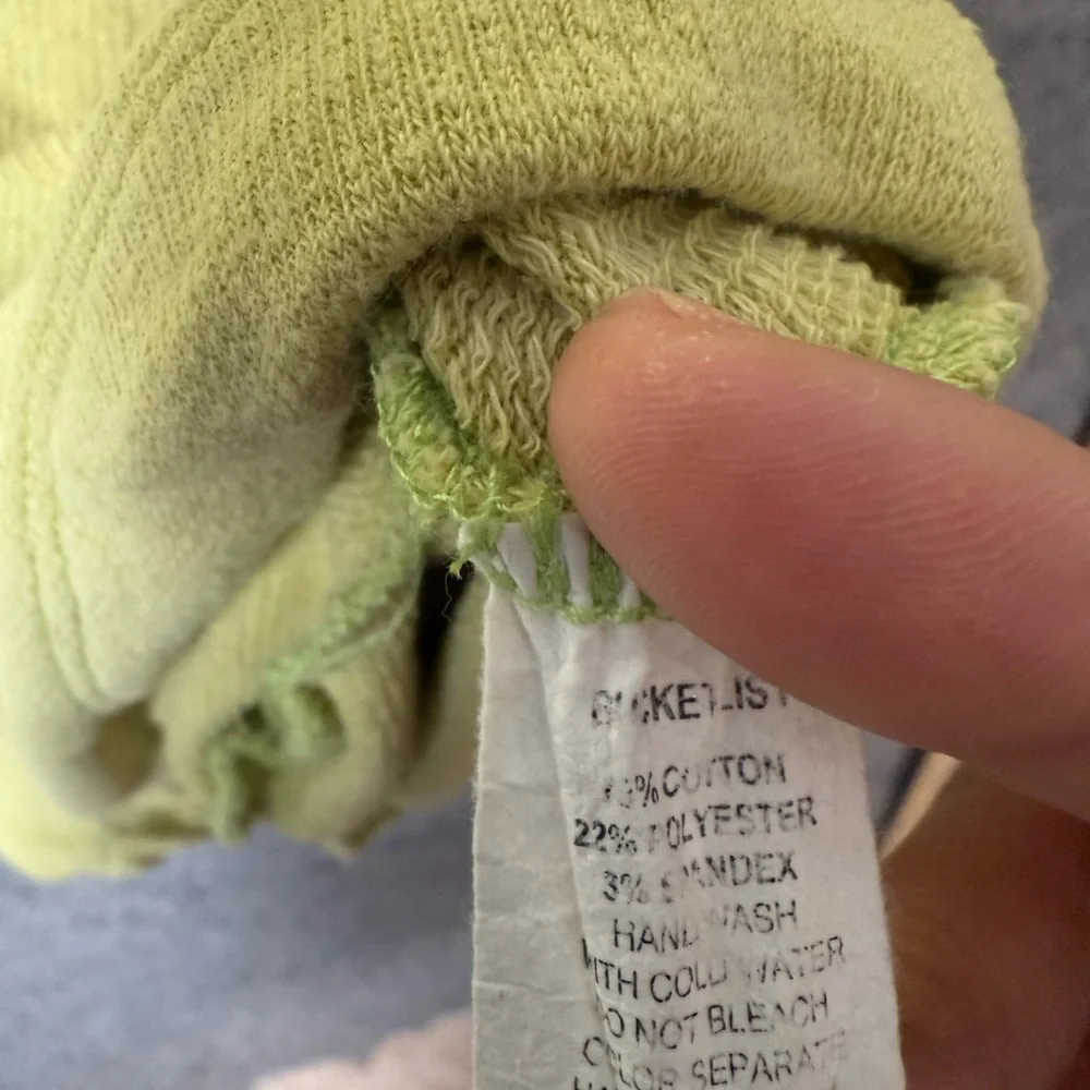 BUCKETLIST placket sleeves