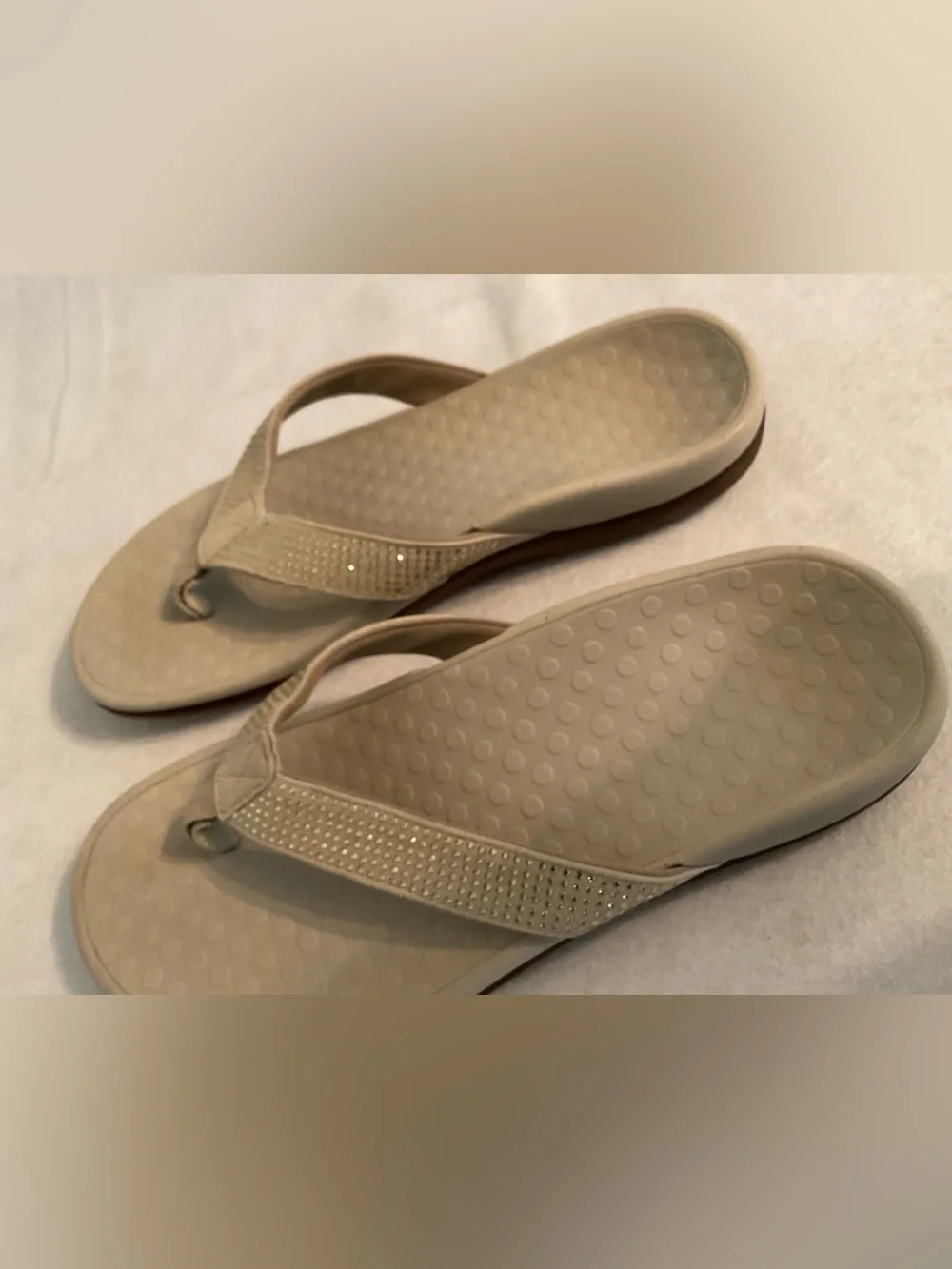 Vionic support pairs all