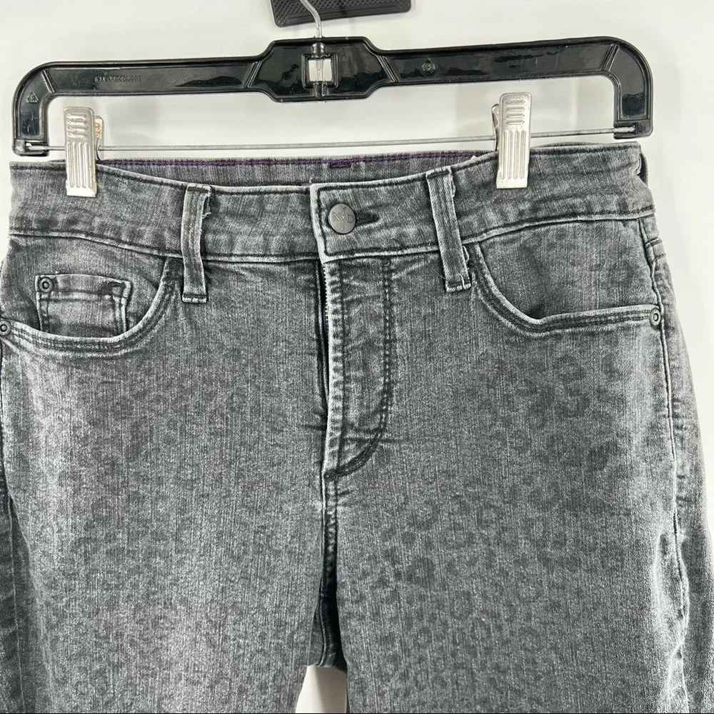NYDJ shop confidence