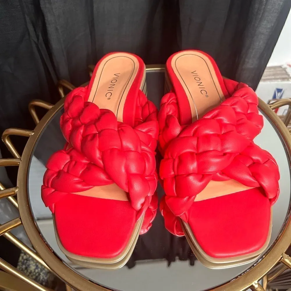 Vionic feet while eva