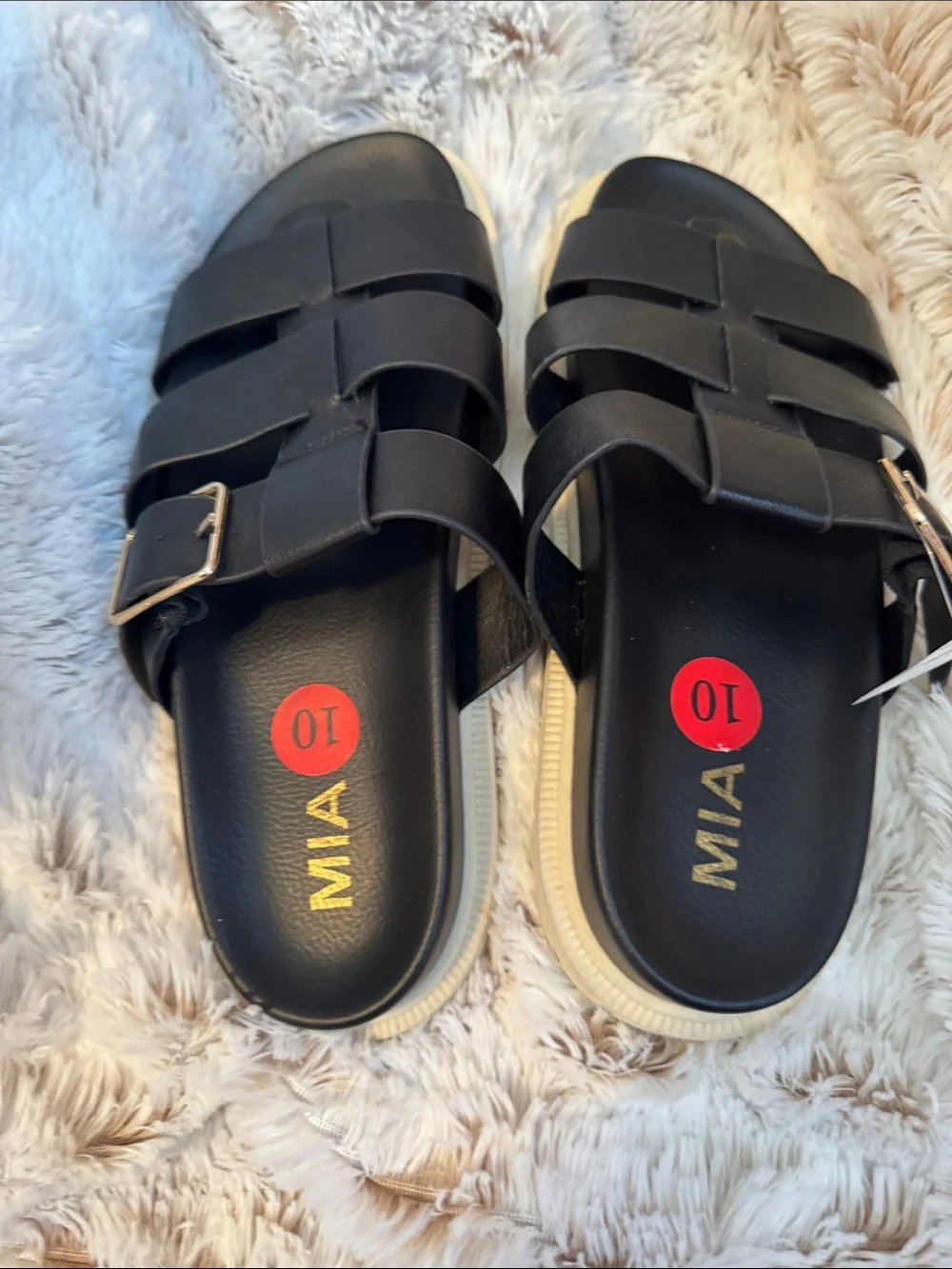 MIA straps cushioned slide