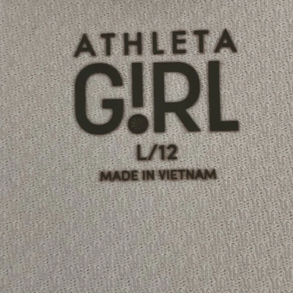 Athleta approximate pre item