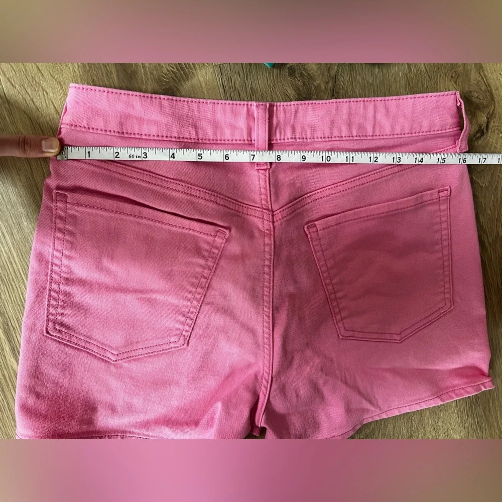 Women's Bundle of 2 Old Navy Teal and Pink Shorts- Size 8