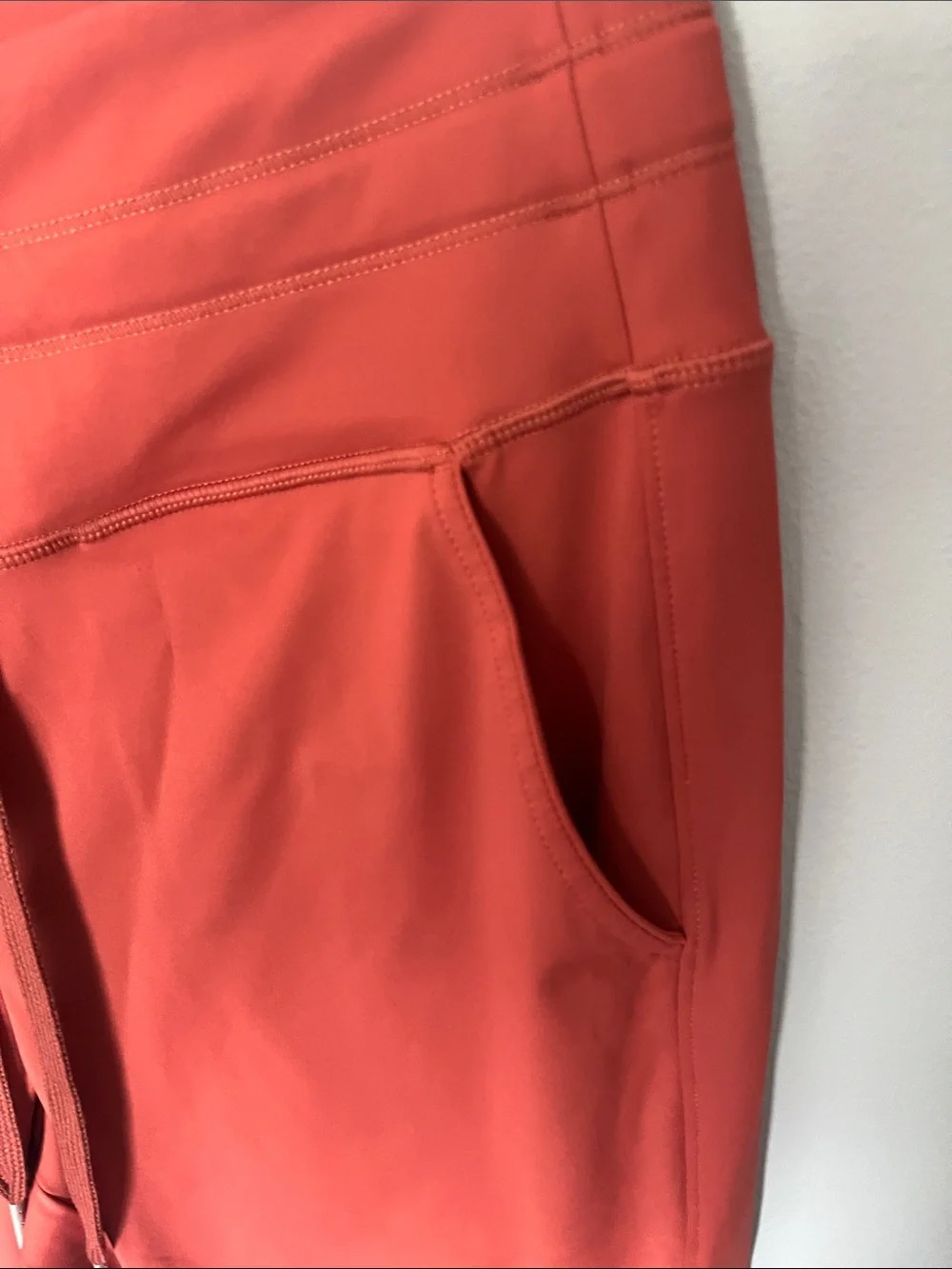 HALARA streamlined joggers