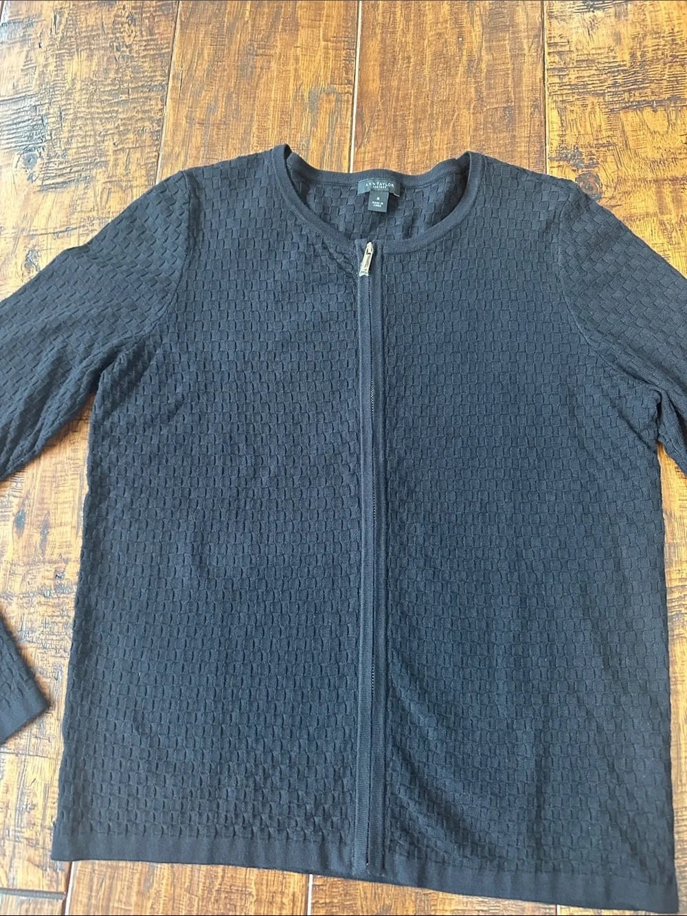 Ann Taylor Factory textured silhouette layering