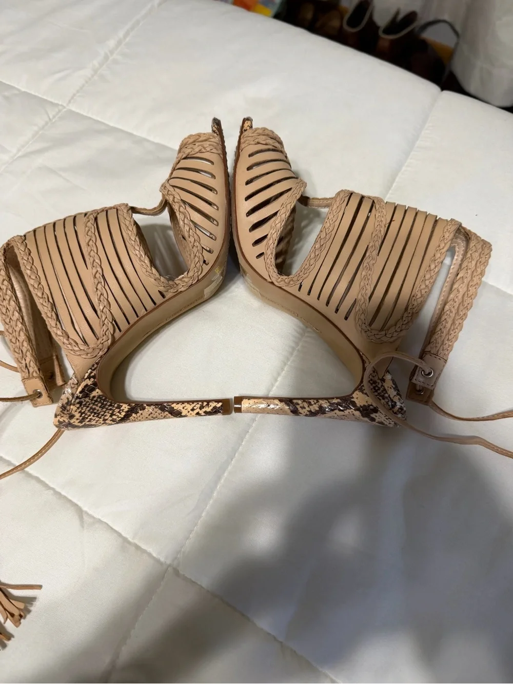 Vince Camuto stylish vince