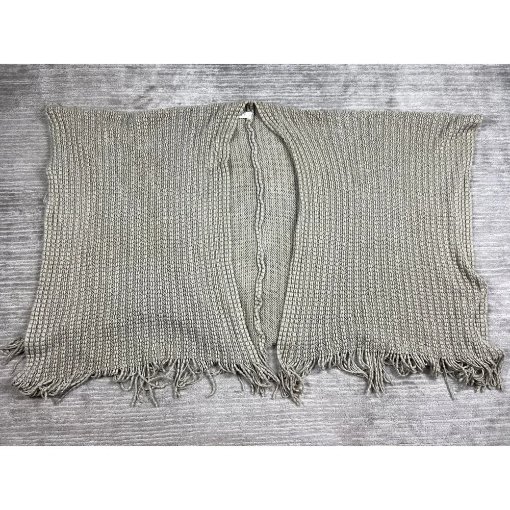 Cato Poncho Womens OS Gray Chunky‎ Knit Fringe Open Front Wrap Boho Oversized