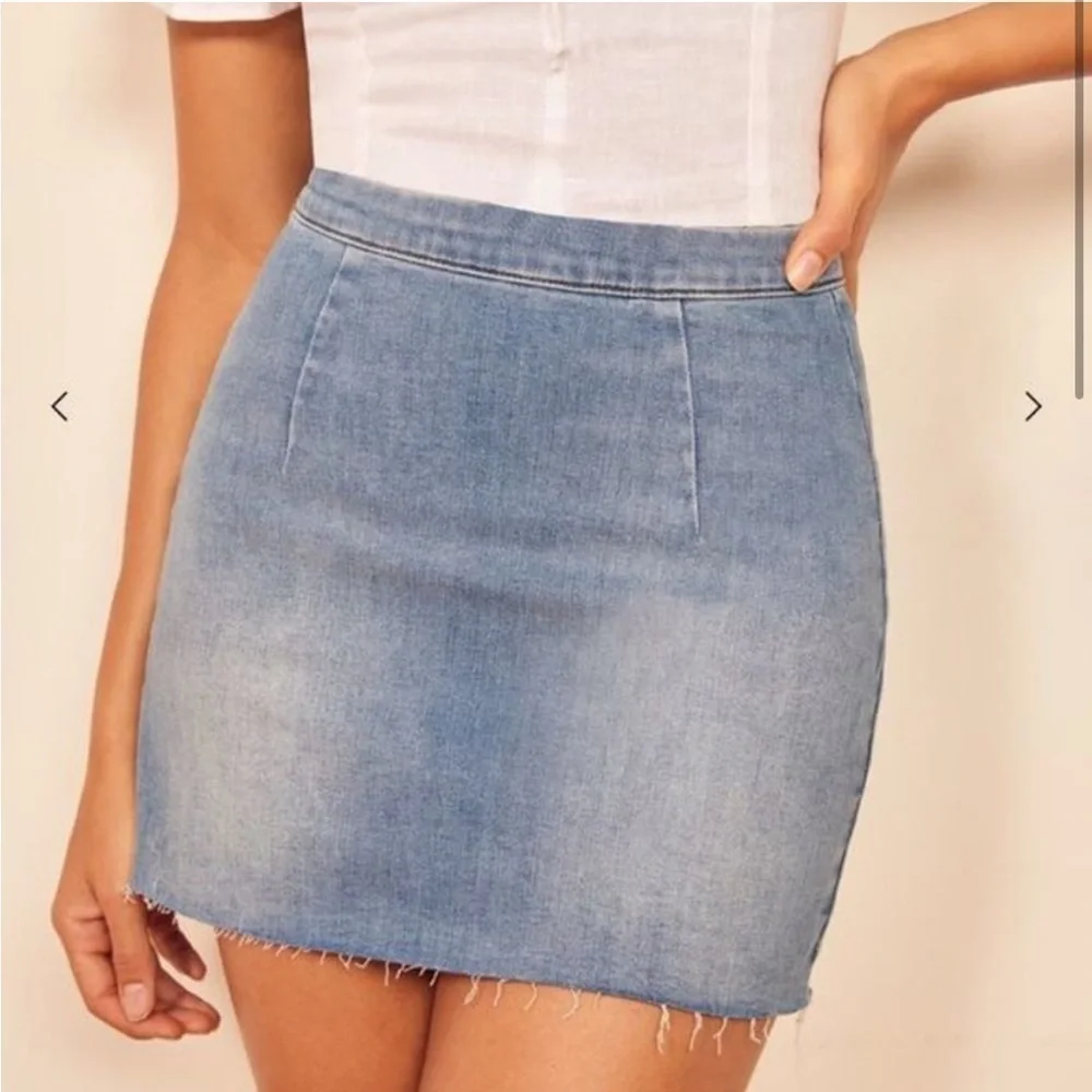 Reformation Jeans Denim Mini Evie Skirt Barbados Medium Wash Women’s Size 27