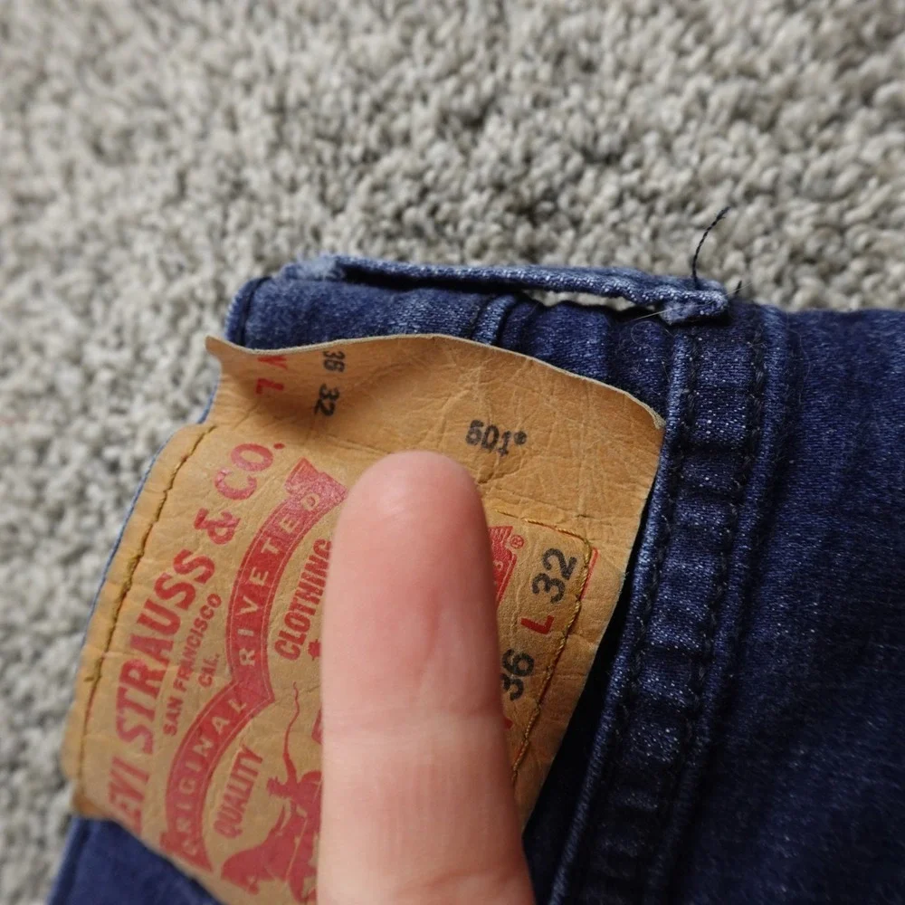 Levis Jeans Mens 36X32 Dark Blue Denim Pants 501 Button Fly Straight Leg Stretch