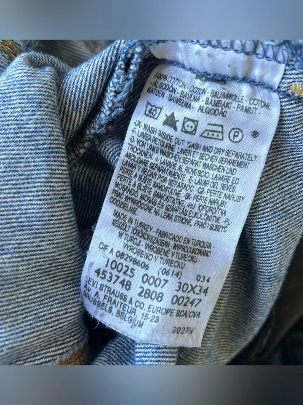 Levis ⁍̥̥̥᷅ ᴈ⁍̥̥̥᷅
