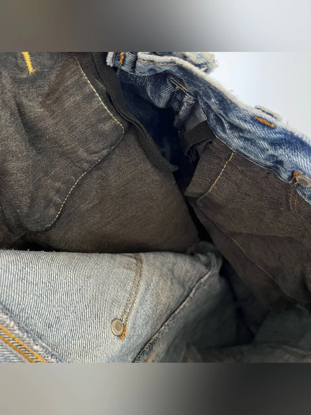 Levis ⁍̥̥̥᷅ ᴈ⁍̥̥̥᷅