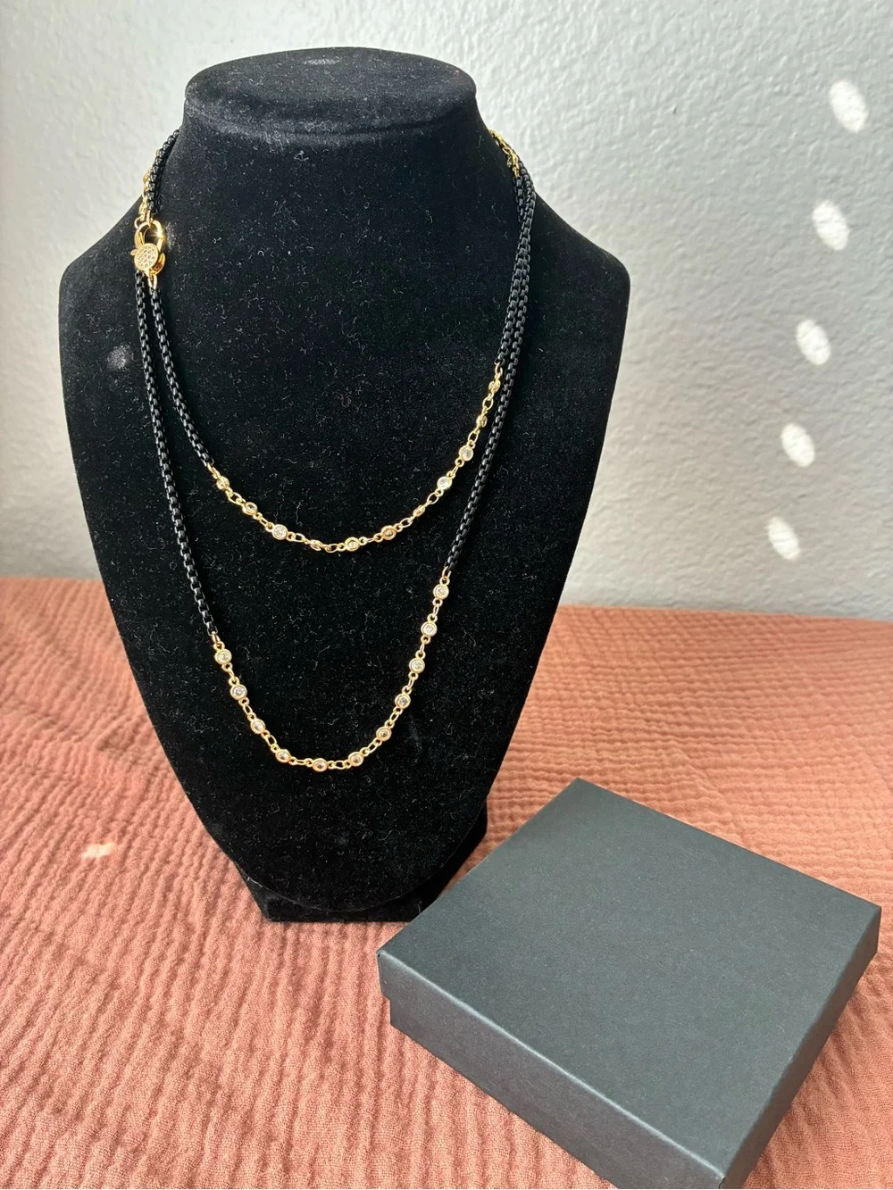N/A elegant layered