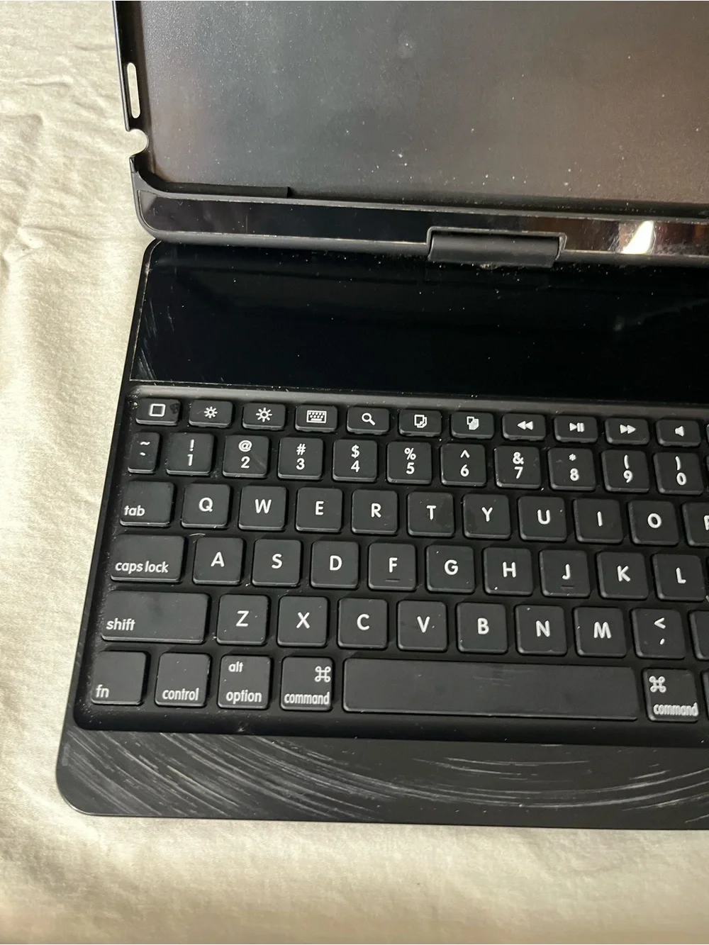 Wireless Bluetooth Tablet Keyboard with Blue Backlight