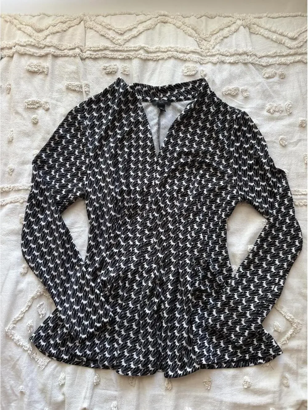 Ann Taylor Petite Black White Leaf Print Peplum Top