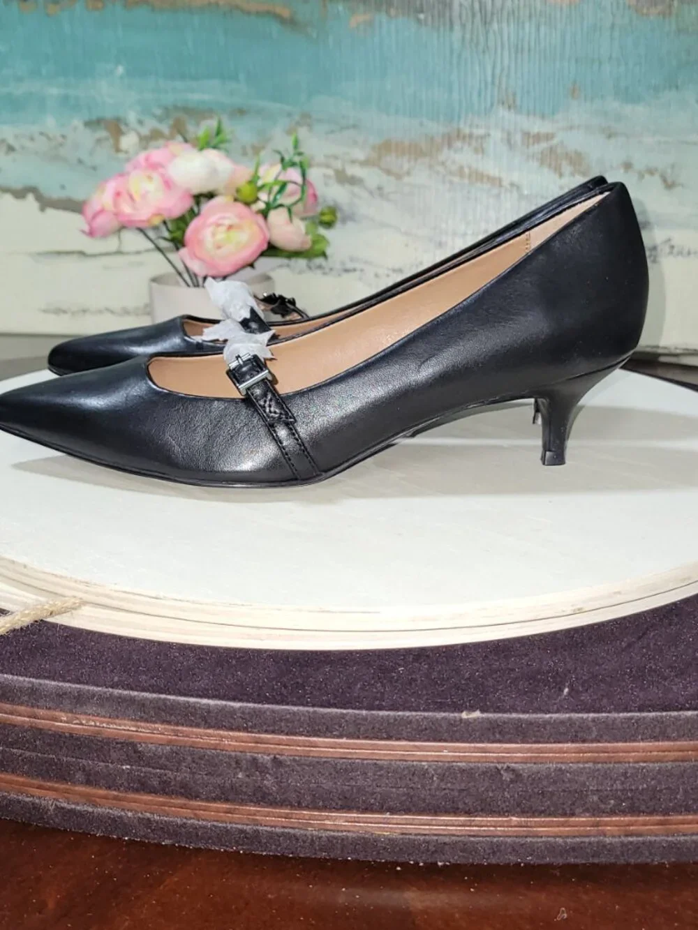 Vionic black leather
