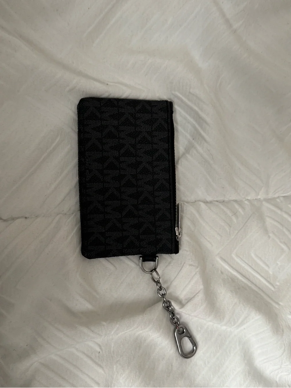 Michael Kors compact zip