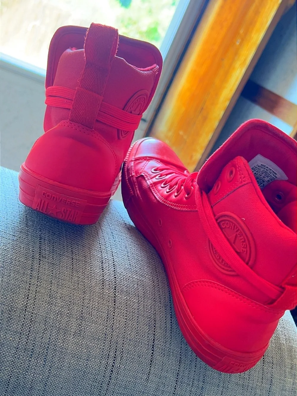 Converse All Star Red High Top Sneakers – Unisex Size 7.5