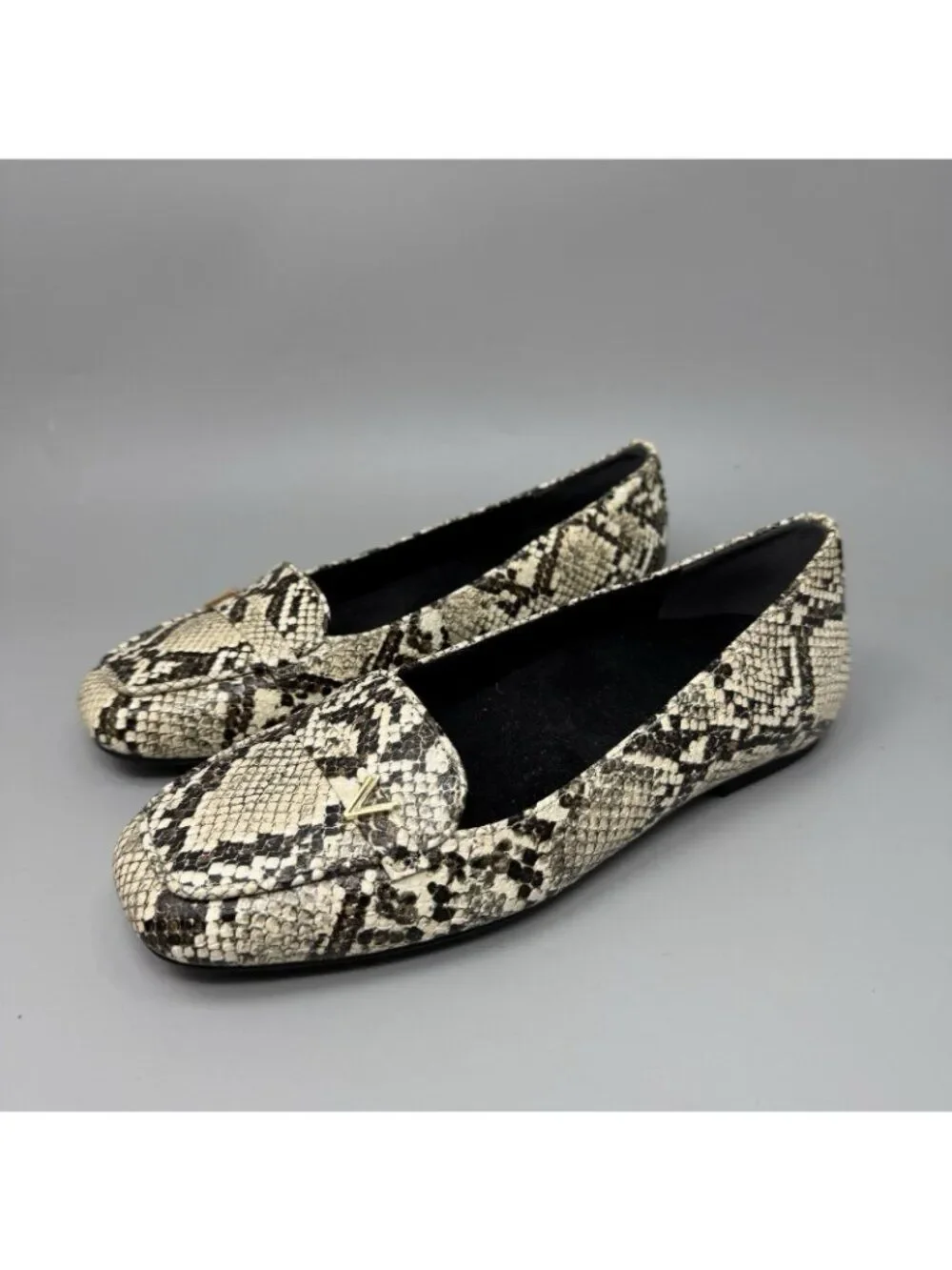 Vionic hayes loafer