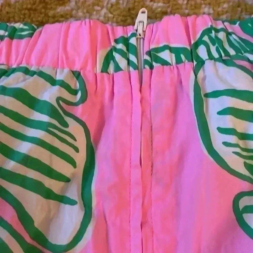 Lilly Pulitzer, pink and fig leaf  a line skirt lined
