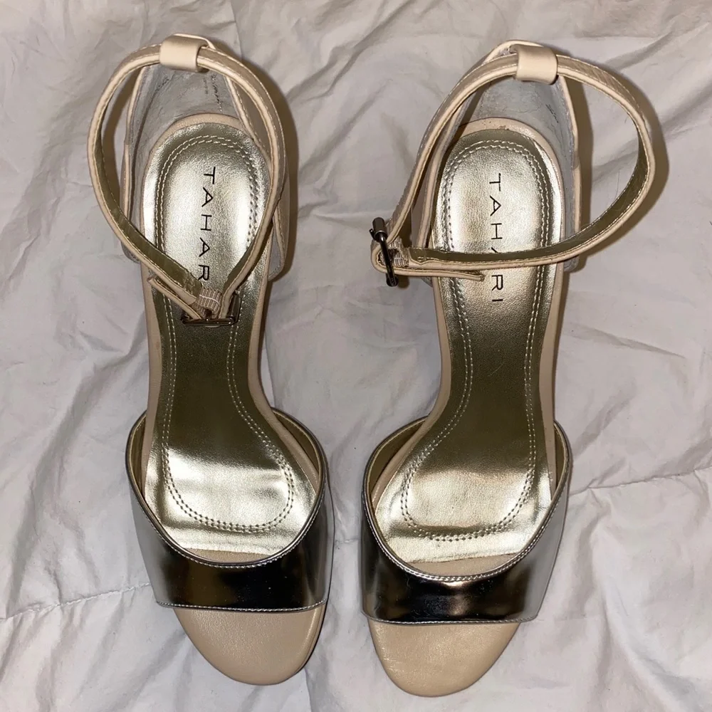 Tahari closure wedding 5m