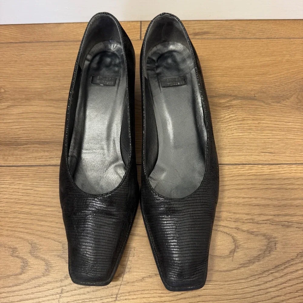 Stuart Weitzman classic or spain