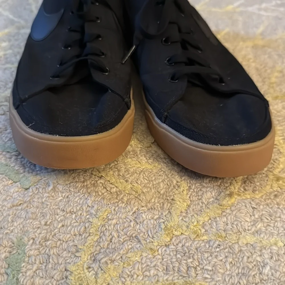 Nike lightweight canvas rubber sole sneakers 13