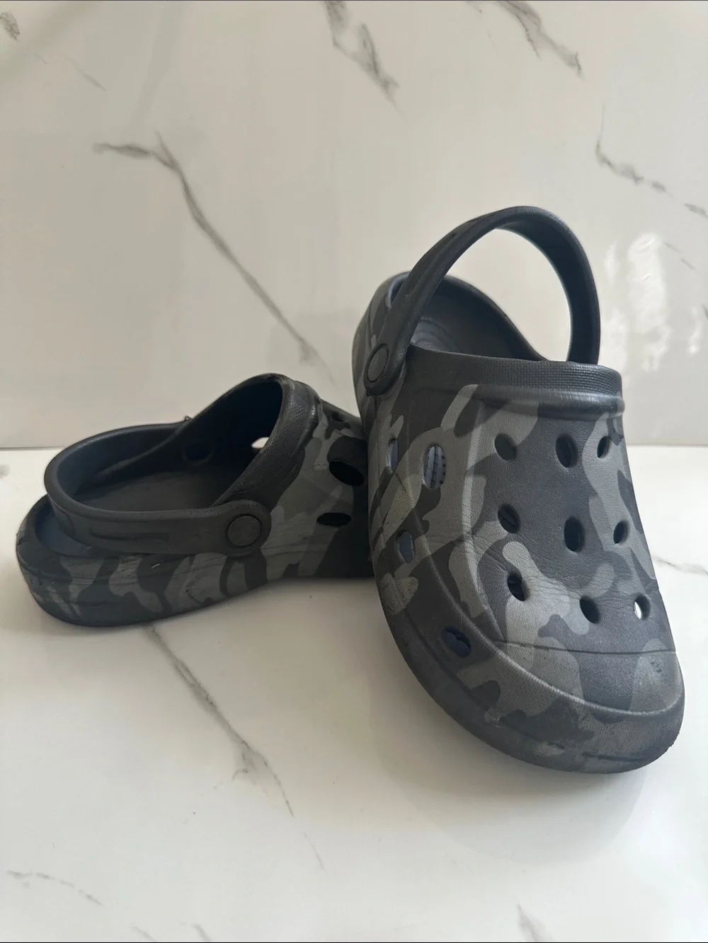 CROCS hi i’m