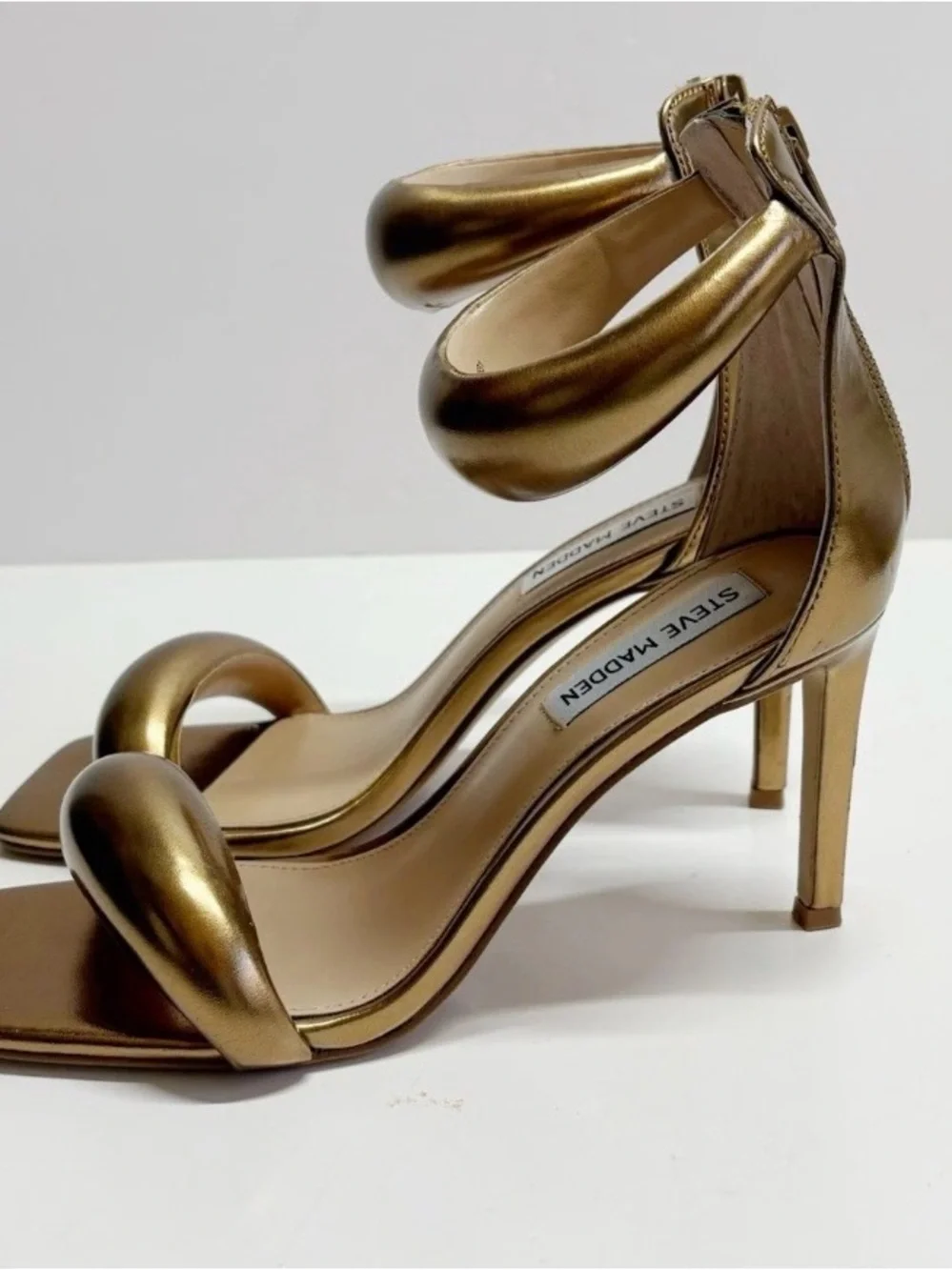 Steve Madden stylish steve
