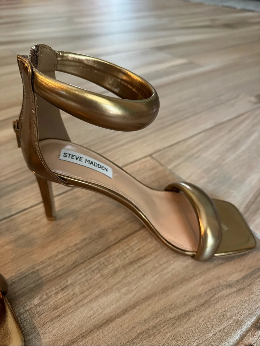 Steve Madden stylish steve